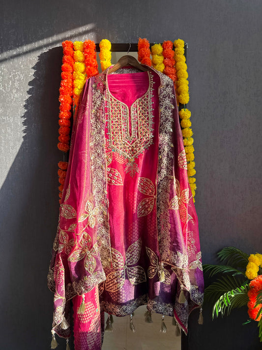 Luxurious Bhandej ombré gotapatti suits